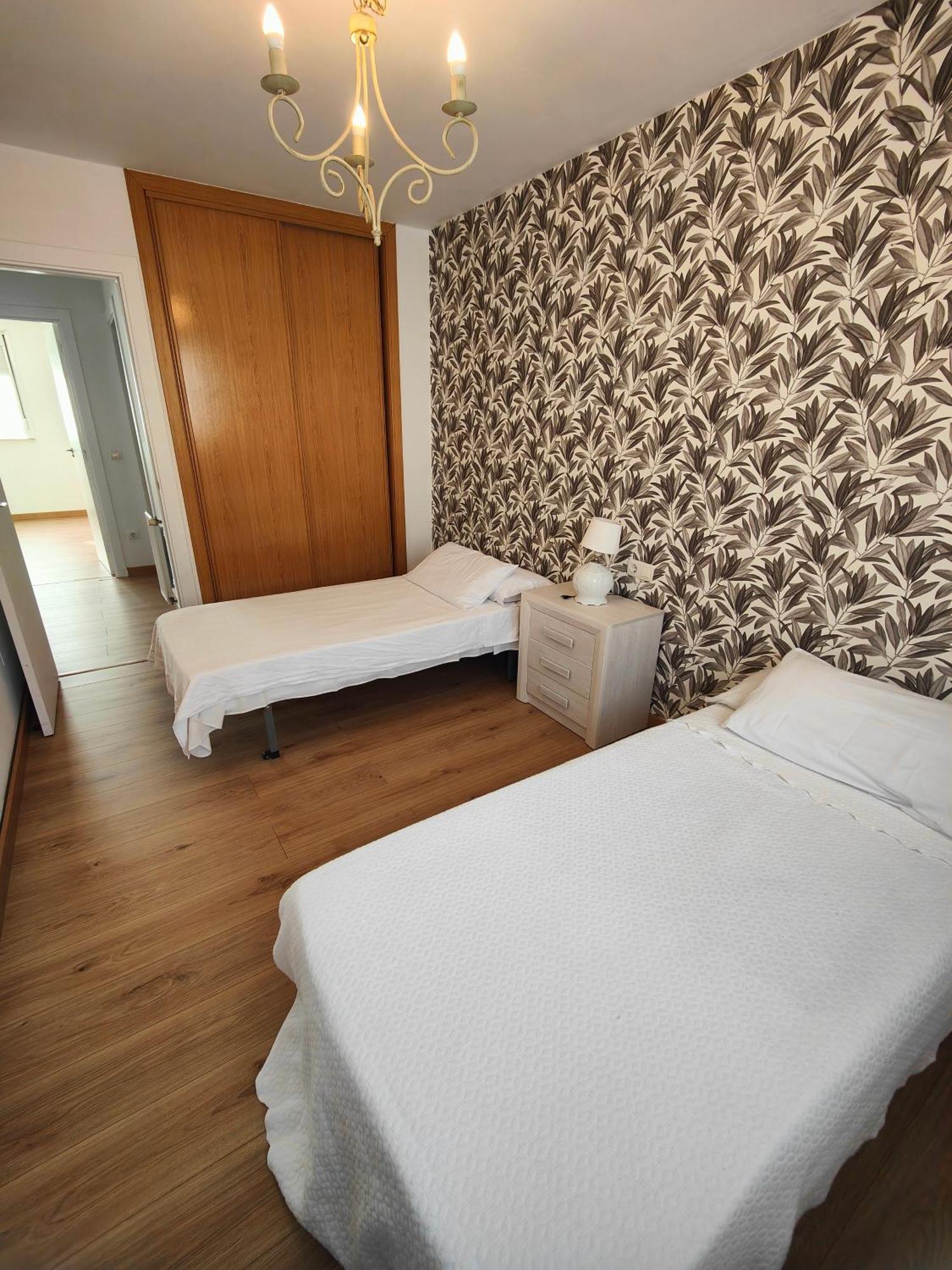 Chalet Con Wifi , Ps4 , Garaje, 5 Dormitorios, 3 Banos, Santiago De Compostela Exterior photo